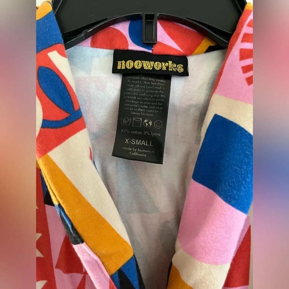 Nooworks Magic Suit Congdon Multicolor Abstract Print Top - Picture 3 of 4